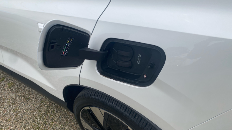 Volvo EX30 200kW SM Extended Range Ultra 69kWh 5dr Auto Electric Estate